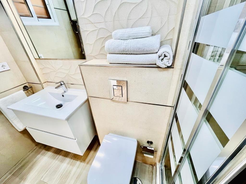Moderno Y Nuevo Apartamento Playa Lägenhet Benalmádena Exteriör bild